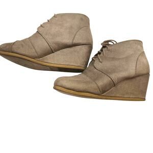 Unr8ed 7 Women's Shoes Tan Closed Toe  Ankle Boots Booties Wedge Laces Girl